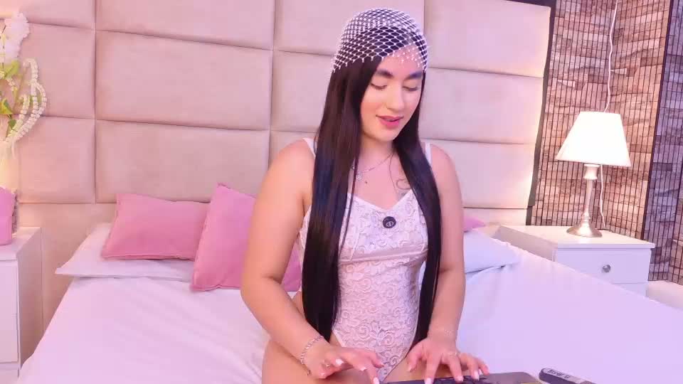 nahomiortiz Webcam Chat October 29, 2026