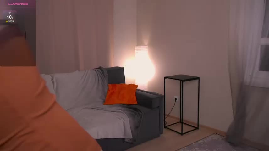 MiaSkyKiss Webcam Chat October 29, 2026