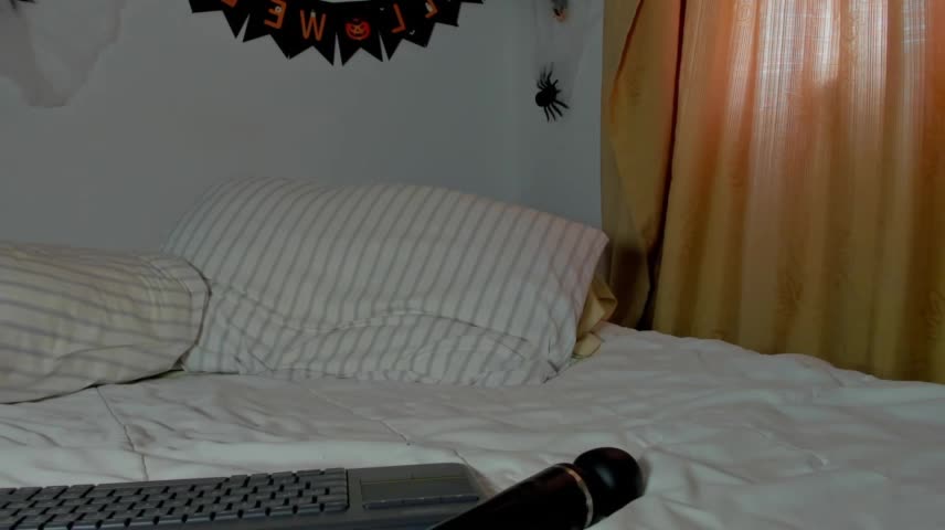 LilithLuxorr_ Webcam Chat October 31, 2026
